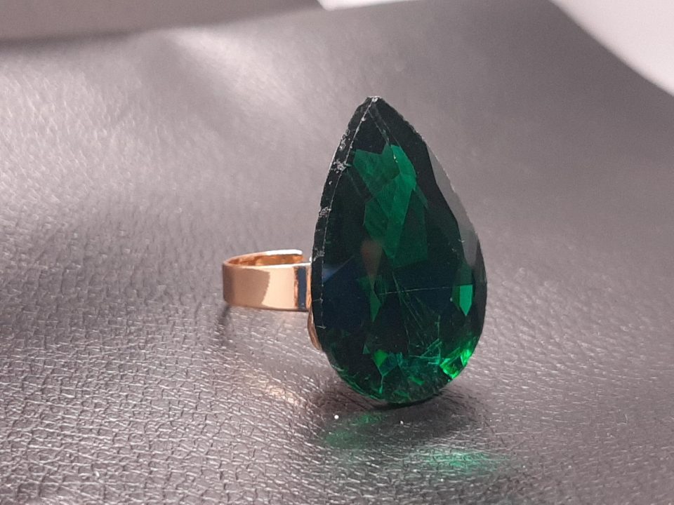 Green glass crystal ring