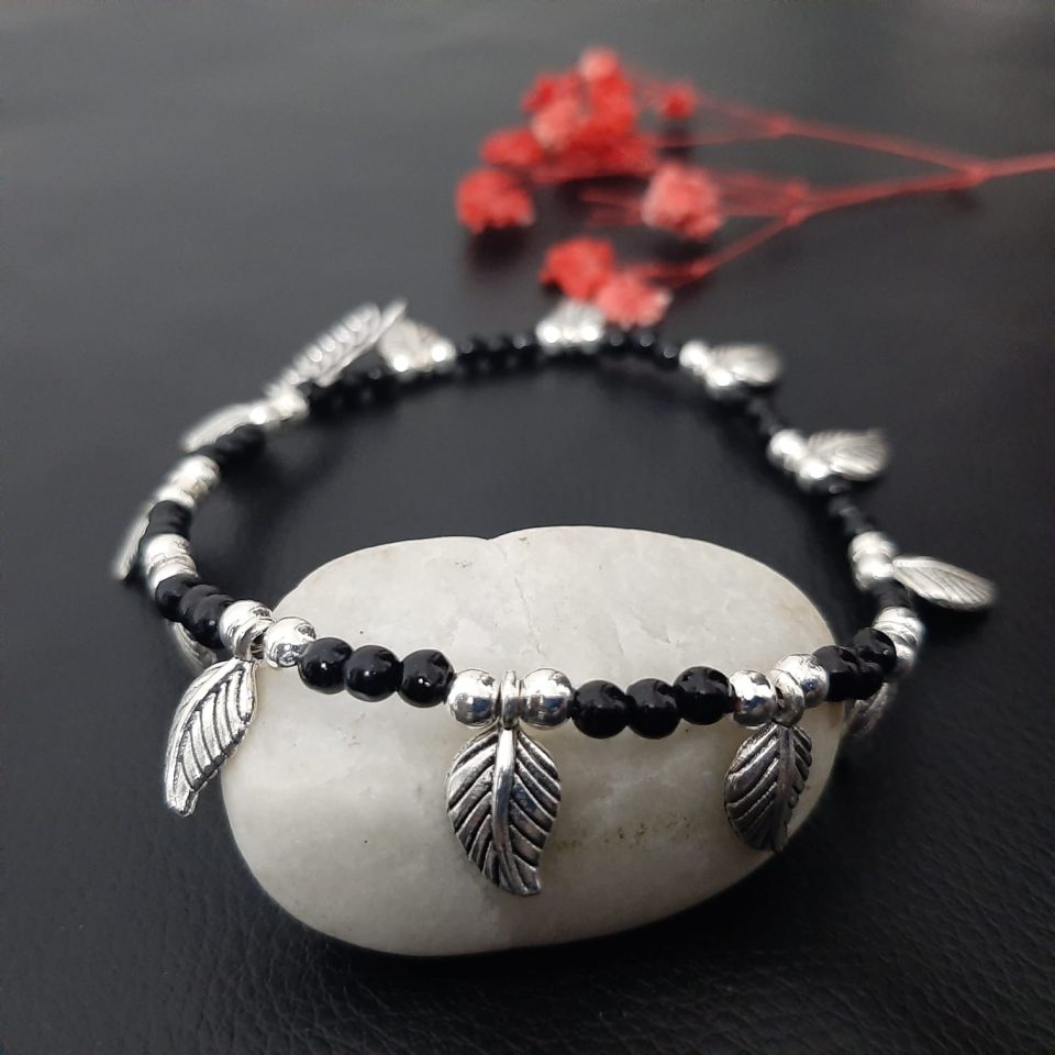 leaf charm anklet with black beads